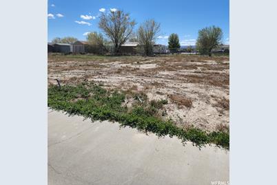230 Maple #27, Wellington, UT 84542 - Photo 1