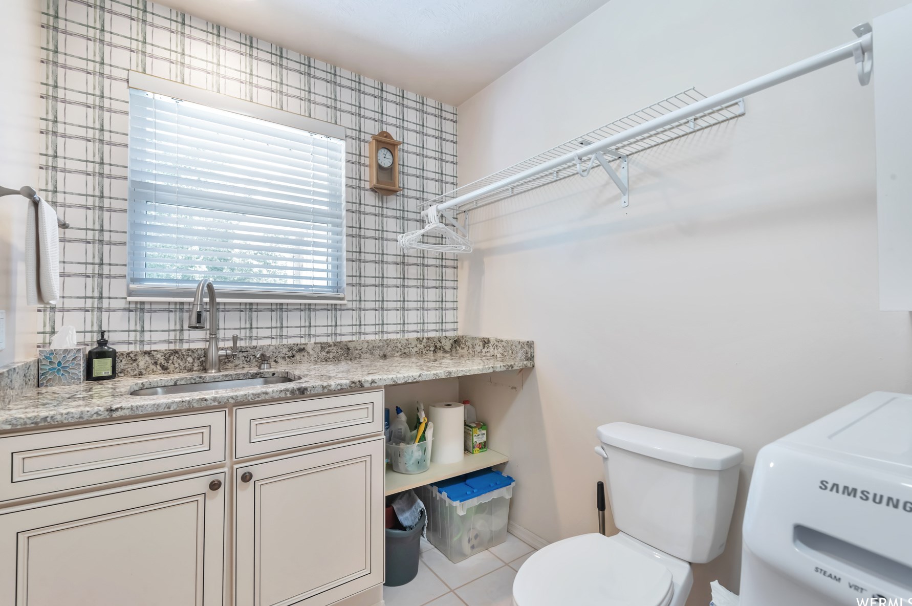 1214 Jordan Riv Dr, Riverton UT 84095-8250 exterior