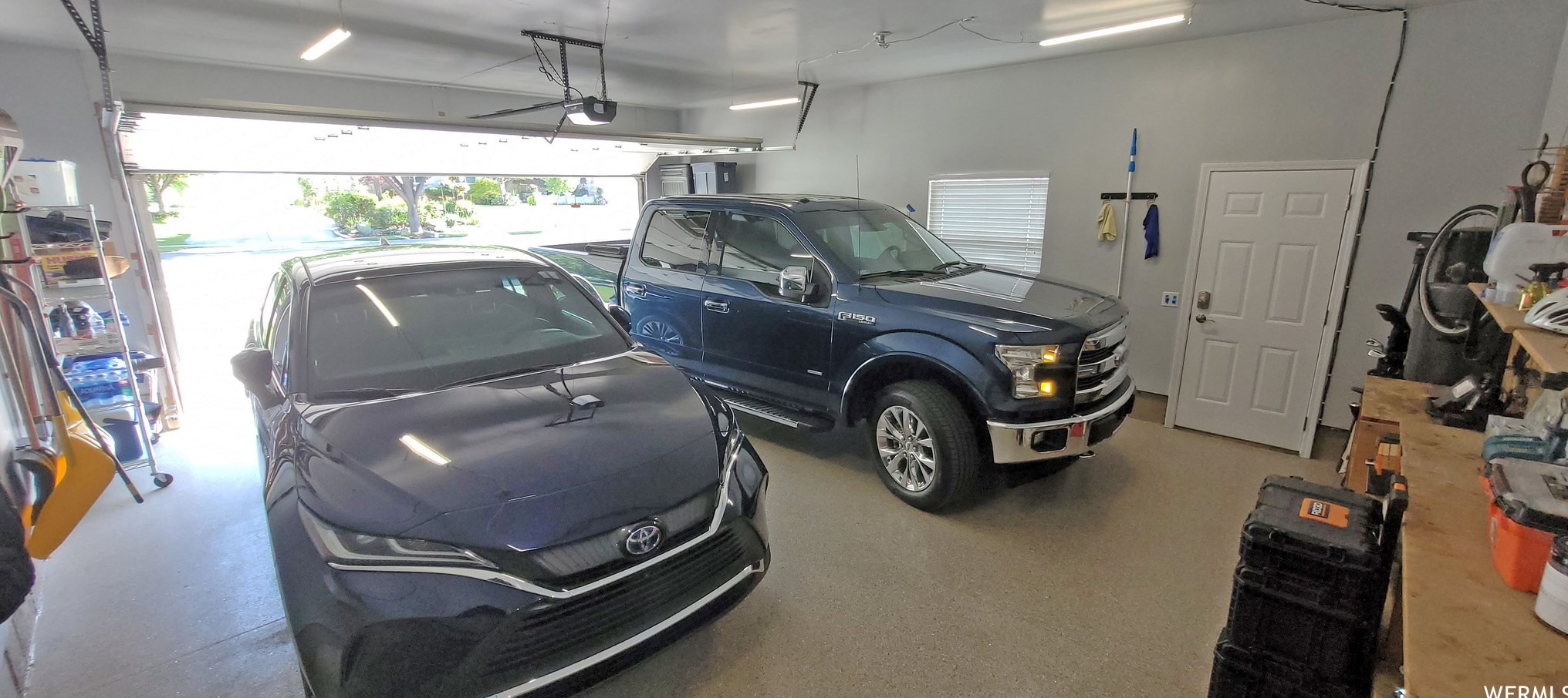 1214 Jordan Riv Dr, Riverton UT 84095-8250 exterior