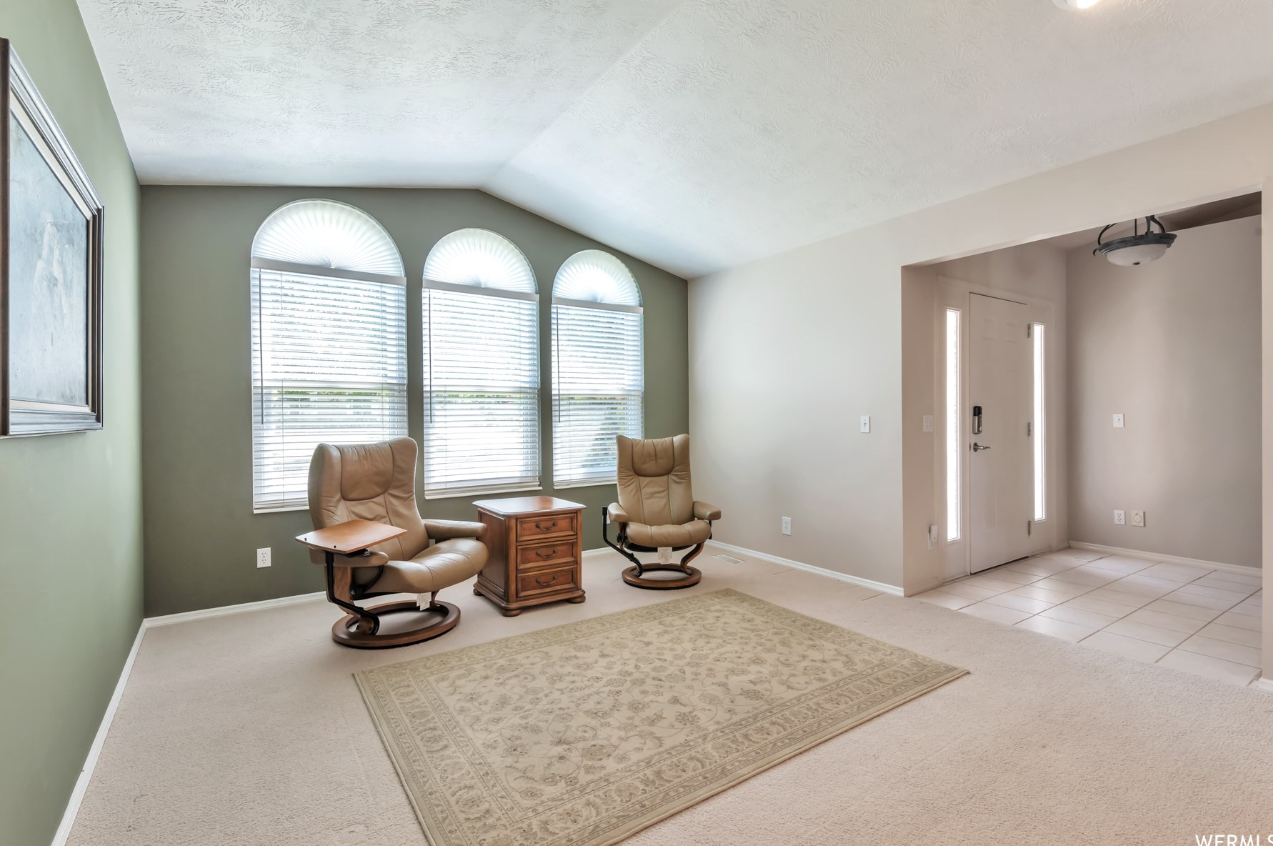 1214 Jordan Riv Dr, Riverton UT 84095-8250 exterior