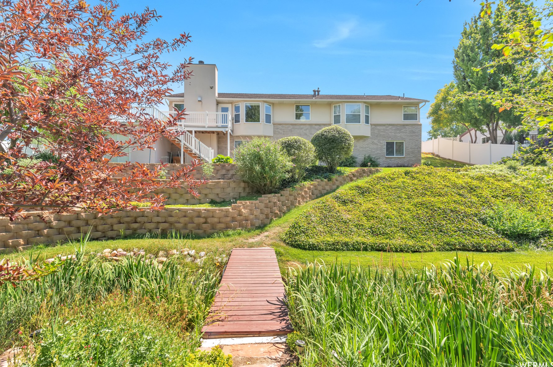 1214 Jordan Riv Dr, Riverton UT 84095-8250 exterior