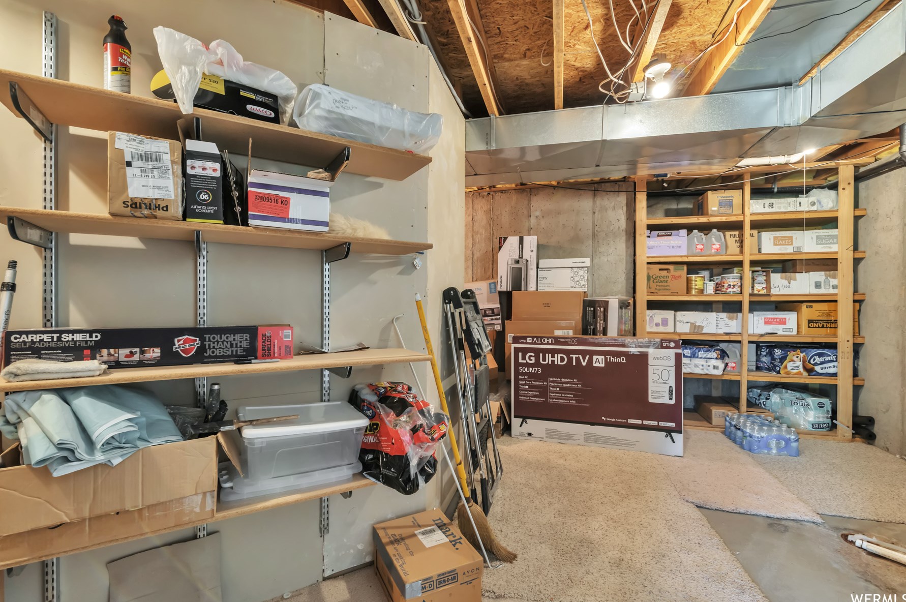 1214 Jordan Riv Dr, Riverton UT 84095-8250 exterior