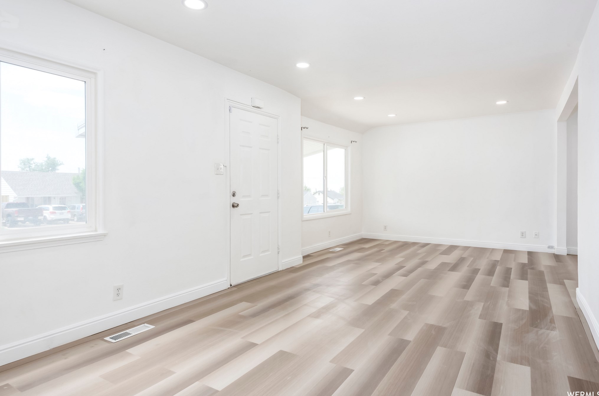 225 Broadway St, Lake Point, UT 84074-3115