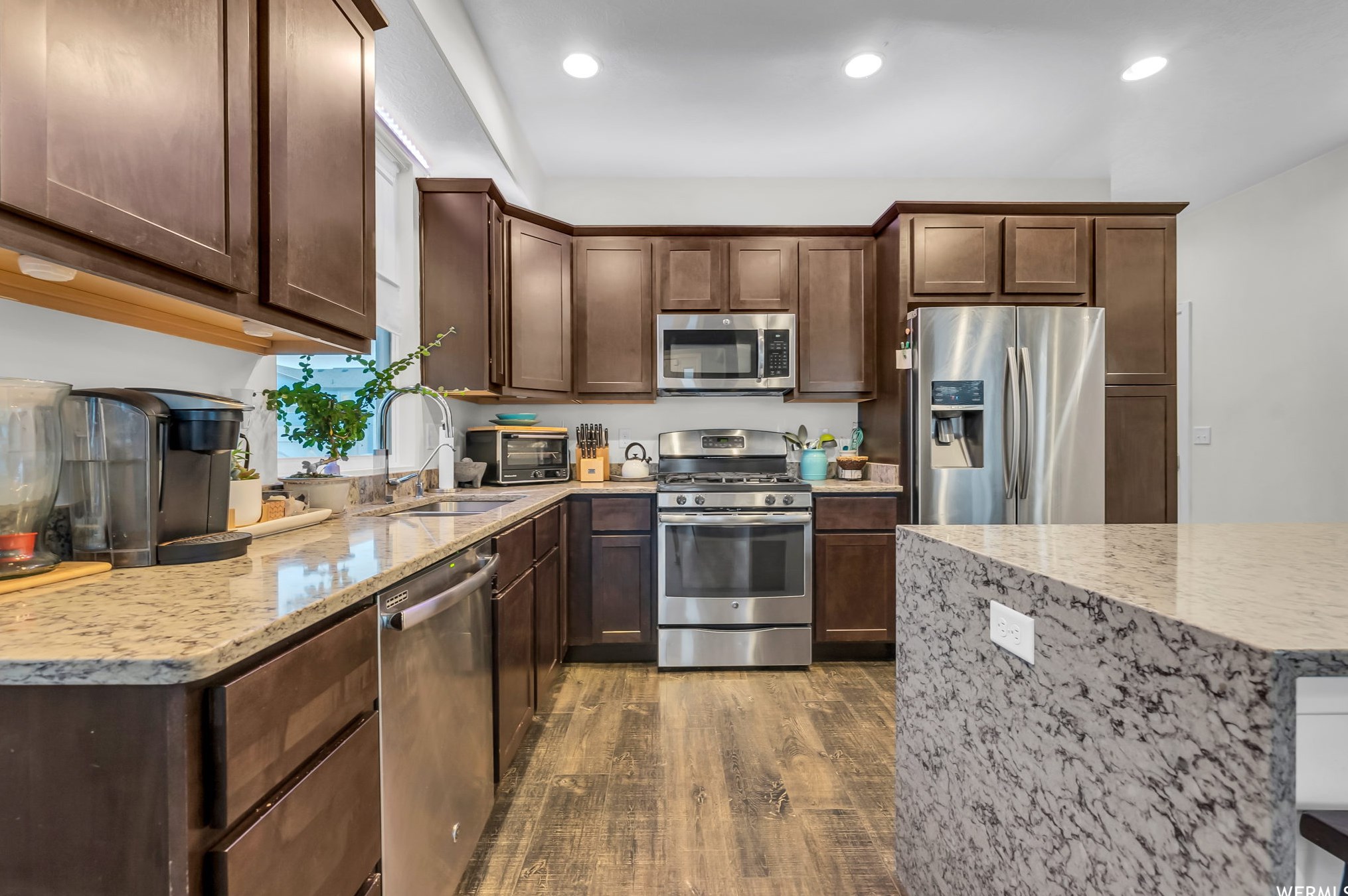 11628 Alexandria Dr, Riverton UT 84095-5997 exterior