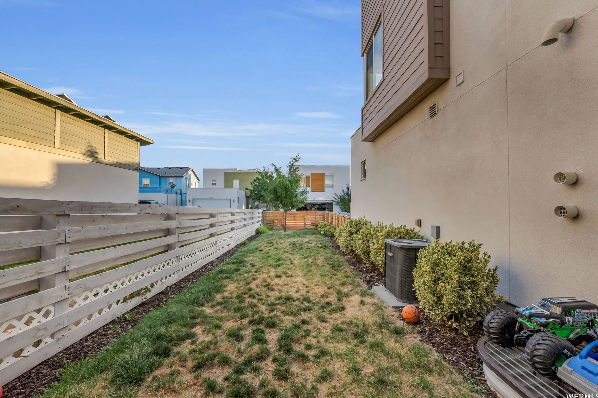 11628 Alexandria Dr, Riverton UT 84095-5997 exterior