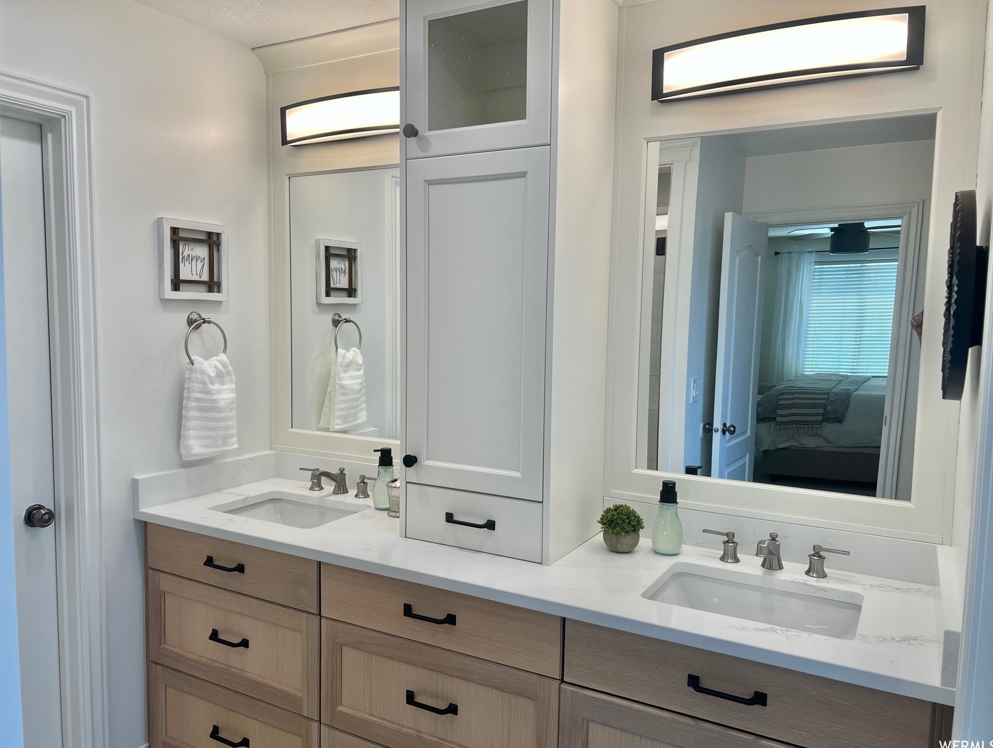 2166 1025, Syracuse UT 84075-7079 exterior