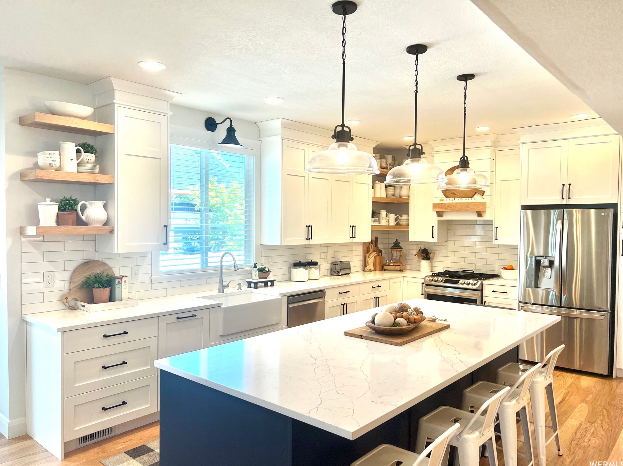 2166 1025, Syracuse UT 84075-7079 exterior