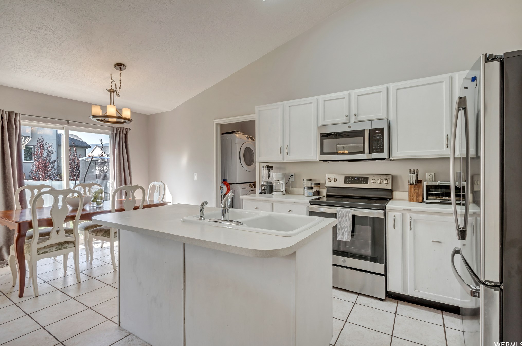 38 Mountain Valley Ct, Heber, UT 84032-4059