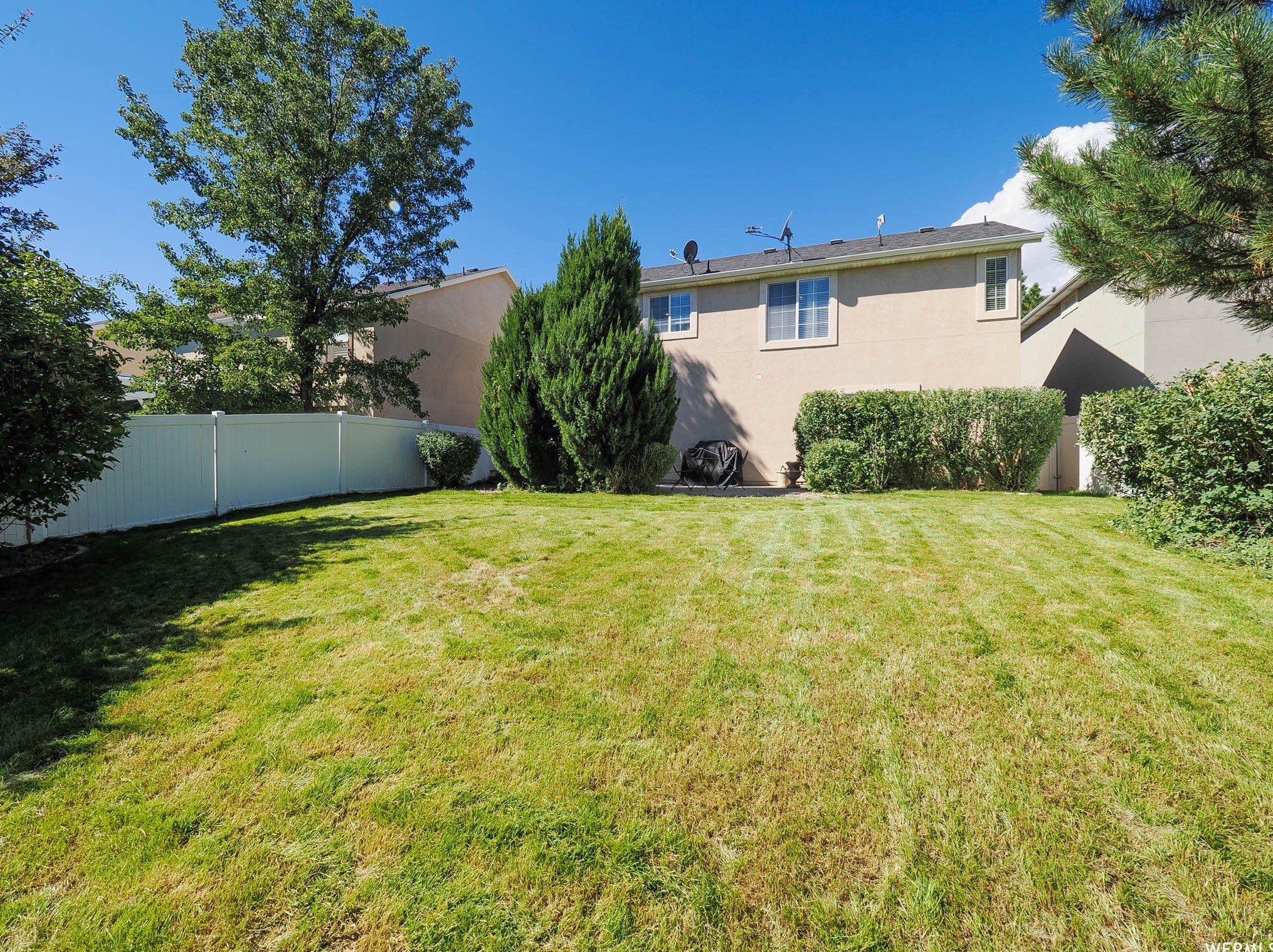 10901 Poplar Brk Pl, Riverton UT 84095-3942 exterior