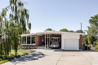 4374 S 2900 E - Photo 1