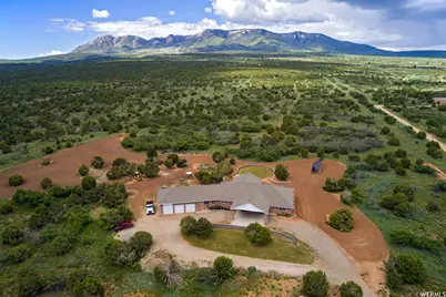 422 S Creek Rd, Monticello, UT 84535 - Photo 10