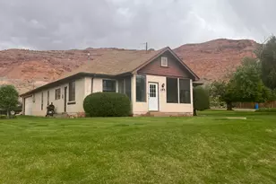 195 E 200 N, Moab, UT 84532 - Photo 10