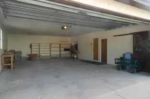 195 E 200 N, Moab, UT 84532 - Photo 38