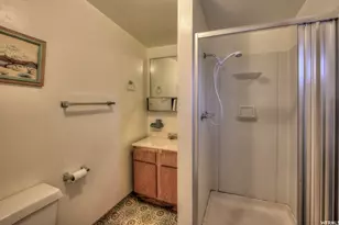 195 E 200 N, Moab, UT 84532 - Photo 34