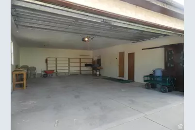 195 E 200 N, Moab, UT 84532 - Photo 38