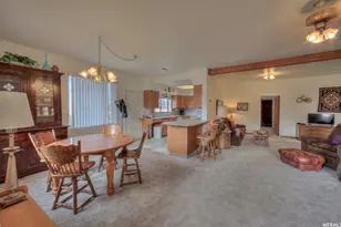 195 E 200 N, Moab, UT 84532 - Photo 24