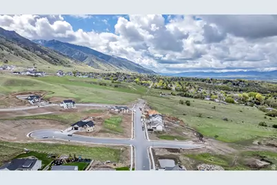 642 E 250 N #28, Providence, UT 84332 - Photo 4
