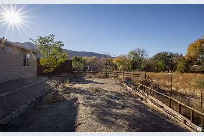 1039 E Pack Creek Dr, Moab, UT 84532 - Photo 32