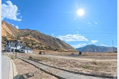 277 E Mapleton Estates Dr S #89, Mapleton, UT 84664 - Photo 2