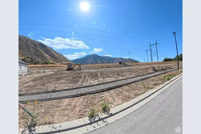 301 E Mapleton Estates Dr S #88, Mapleton, UT 84664 - Photo 2