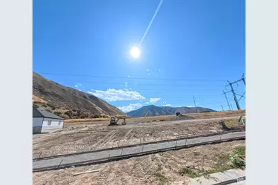 301 E Mapleton Estates Dr S #88, Mapleton, UT 84664 - Photo 1