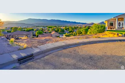 2523 W Spilsbury Ct, Hurricane, UT 84737 - Photo 1