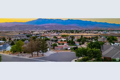 2523 W Spilsbury Ct, Hurricane, UT 84737 - Photo 10