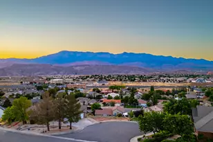 2523 W Spilsbury Ct, Hurricane, UT 84737 - Photo 10