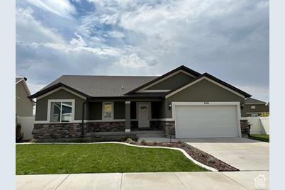 8185 N Cobblerock Rd E, Lake Point, UT 84074 - Photo 1