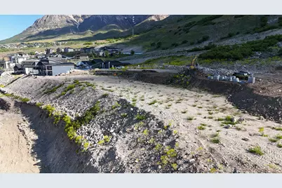 1484 E 3090 N #303, North Ogden, UT 84414 - Photo 1