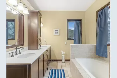 422 S Maryfield Dr, Salt Lake City, UT 84108 - Photo 26