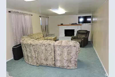 325 N 100 W, Delta, UT 84624 - Photo 38