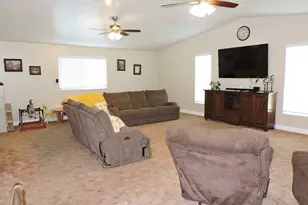 325 N 100 W, Delta, UT 84624 - Photo 20