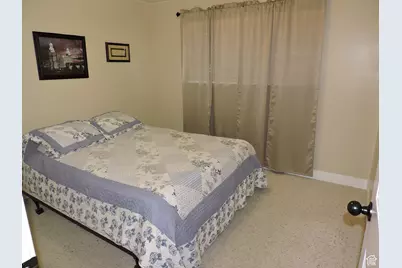 325 N 100 W, Delta, UT 84624 - Photo 32