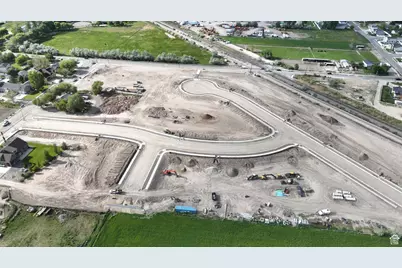 1405 N Whisper Hollow Cir #113, Lehi, UT 84043 - Photo 2