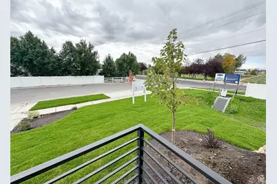 626 W Cottle Ln, Farmington, UT 84025 - Photo 8