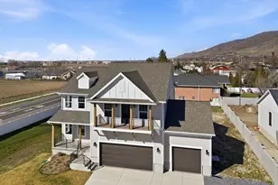 626 W Cottle Ln, Farmington, UT 84025 - Photo 2