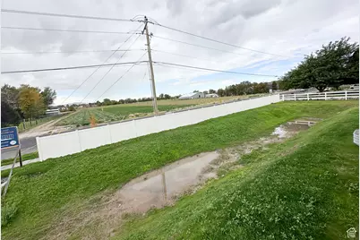 626 W Cottle Ln, Farmington, UT 84025 - Photo 12