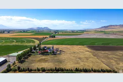 12695 N 10800, Tremonton, UT 84337 - Photo 2