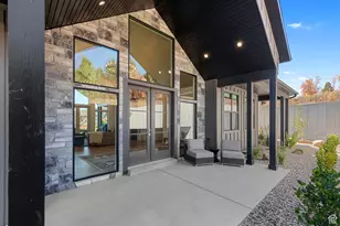 984 S Crossed Arrows Cir, Garden City, UT 84028 - Photo 4