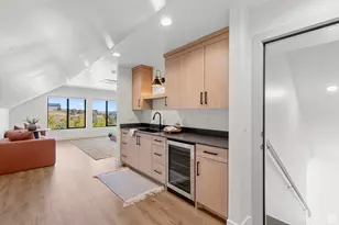 984 S Crossed Arrows Cir, Garden City, UT 84028 - Photo 36