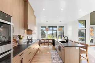 984 S Crossed Arrows Cir, Garden City, UT 84028 - Photo 16