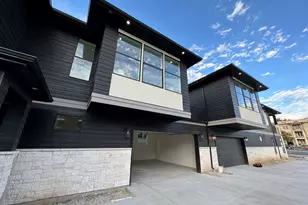 136 S 700 E, Salt Lake City, UT 84102 - Photo 2