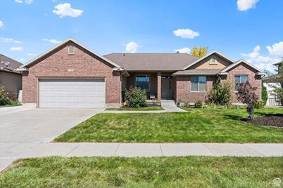 1332 W 2850 S, Syracuse, UT 84075 - Photo 1