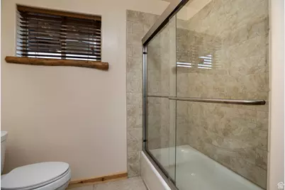 12495 E Solitude Dr, Lapoint, UT 84039 - Photo 8