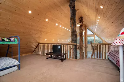 12495 E Solitude Dr, Lapoint, UT 84039 - Photo 30