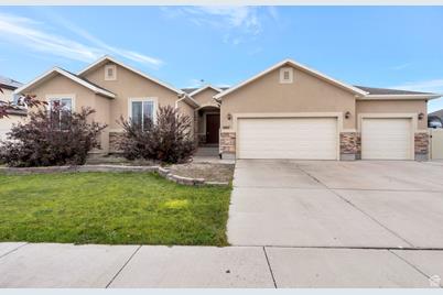 1007 E Searle Ln, Eagle Mountain, UT 84005 - Photo 1