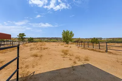 1021 W Churrea Dr, Washington, UT 84780 - Photo 14