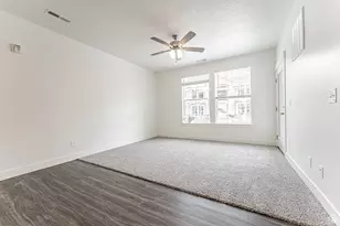 13688 S Hanley Ln, Riverton, UT 84096 - Photo 2