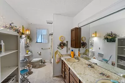 10665 S Dimple Dell Dr E, Sandy, UT 84092 - Photo 40